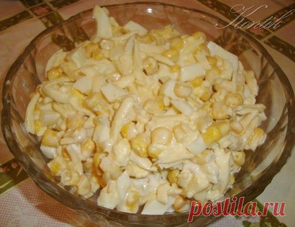 Салат «Желтый одуванчик» — Кулинарные рецепты на любой вкус и кошелек!