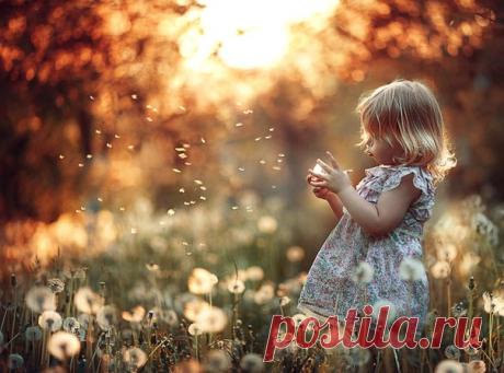 КАКОЙ СЕГОДНЯ ПРАЗДНИК? 6 Июня 2016 г. – Понедельник • День рождения электрического утюга 134 года • День рисования драконов • День русского языка 5 лет • Пушкинский день России 19 лет • День создания Главного управления по делам литературы и издательств (Главлит) 94 года • Праздник топтуна • День основания Австралии 187 лет • Именины у Никиты, Симеона, Стефана, Иоанна, Феодора