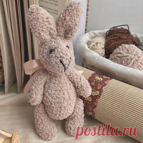 PDF Мини Зайка крючком. FREE crochet pattern; Аmigurumi animal patterns. Амигуруми схемы и описания на русском. Вязаные игрушки и поделки своими руками #amimore - плюшевый заяц, зайчик из плюшевой пряжи, кролик, зайчонок, зайка, крольчонок.