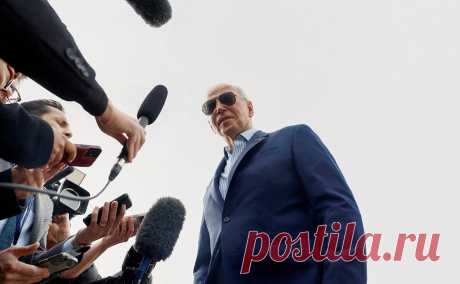 Белый дом попросил республиканцев не добиваться импичмента Байдена. Белый дом обратился к членам Республиканской партии с призывом прекратить искать основания для импичмента президента США Джо Байдена, сообщает газета New York Times.