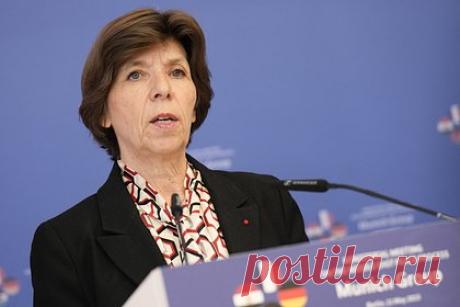 Франция посоветовала африканским странам не менять ее на Россию. Африке не стоит «менять Францию на Россию», считает французский министр иностранных дел Катрин Колонна. Так она прокомментировала утрату позиций Франции в африканском регионе Сахель. При этом глава министерства подчеркнула, что с другими странами континента отношения остаются хорошими.