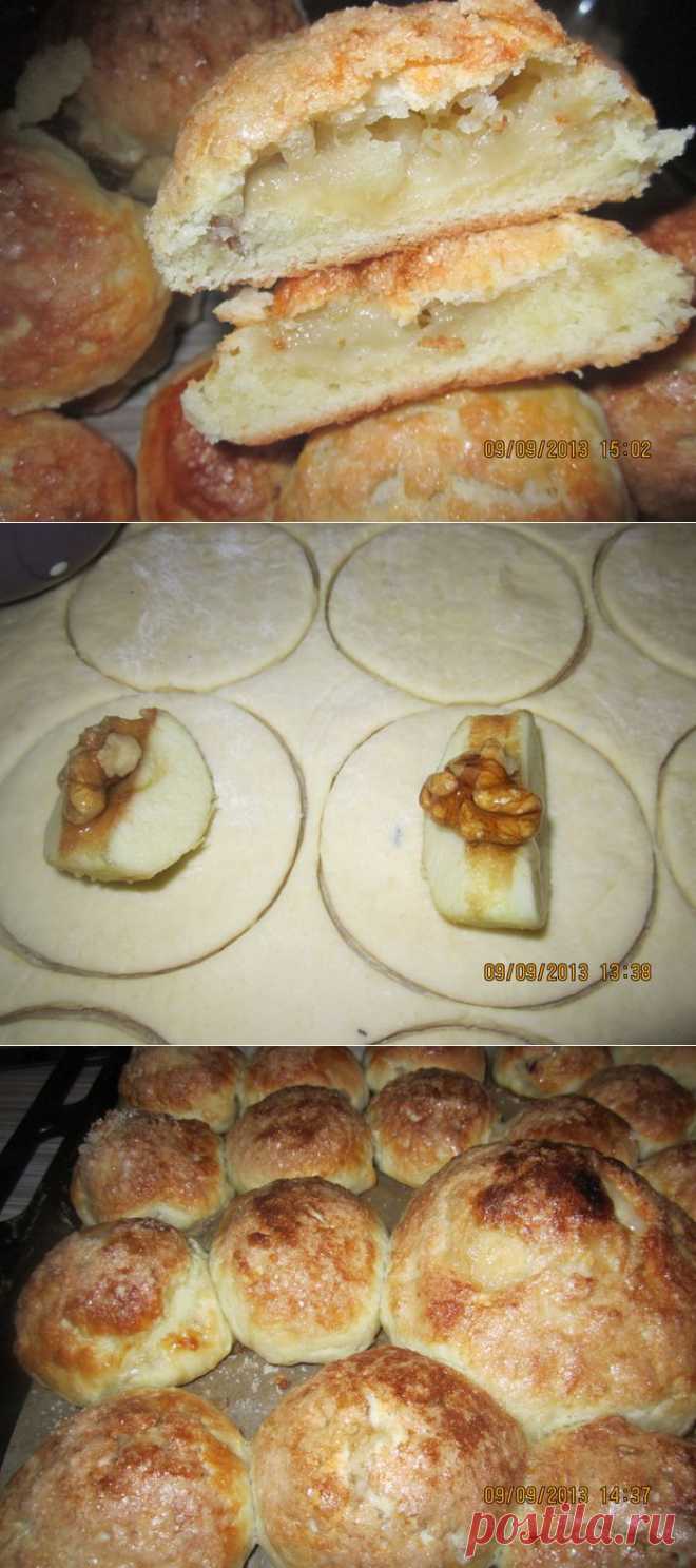 Сельское пирожное с яблоками