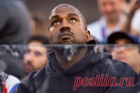 Внешний вид Канье Уэста на матче сына напугал пользователей сети. Внешний вид американского рэпера и дизайнера Канье Уэста на баскетбольном матче сына Сейнта напугал пользователей сети. Отмечается, что 46-летний исполнитель посетил семейное мероприятие в Лос-Анджелесе, США. Для выхода в свет он надел наряд в стиле маньяка Джейсона Вурхиза из фильма ужасов.