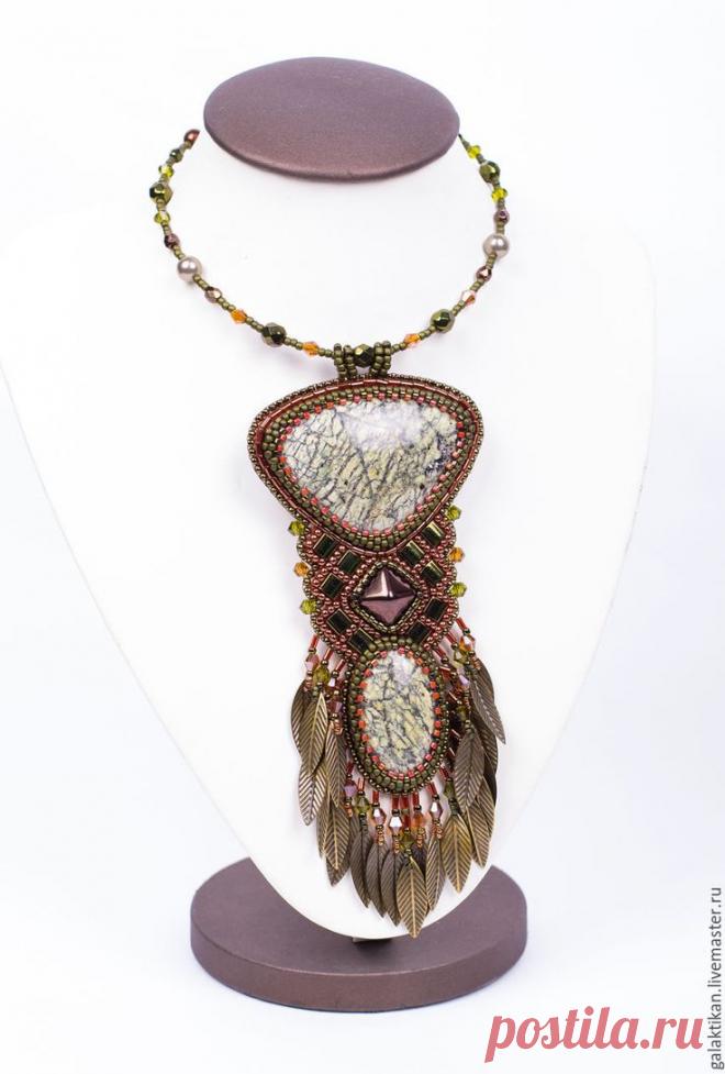 (4) Кулон из комплекта "Учан-Су" - комбинированный, кулон, Кулон ручной работы, натуральный камень | Bead embroidery necklace