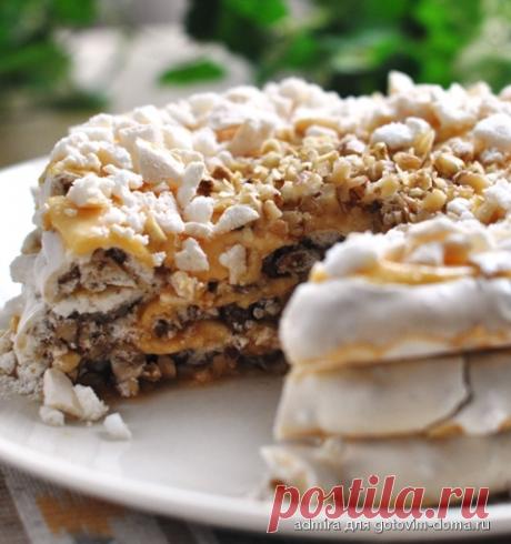 Ореховый торт-безе с заварным кремом.
