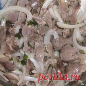 МАРИНУЕМ КУРИНЫЕ ЖЕЛУДОЧКИ.