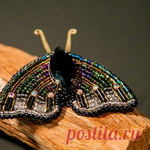 Вышивка бисером. Брошь 