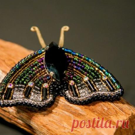 Вышивка бисером. Брошь &quot;Мотылек&quot;