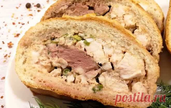 Изумительная мясная закуска из батона: вкусный ленивый пирог