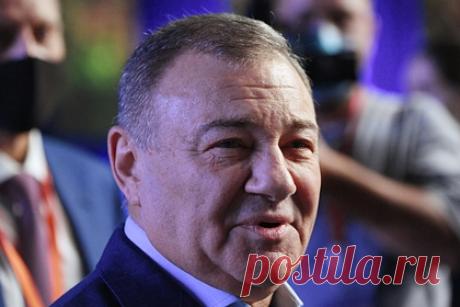 Ротенберг назвал условия для рывка российского бизнеса. Российская экономика может адаптироваться к сложившемуся кризису, для этого необходимо создать наиболее благоприятные условия для бизнеса. По его мнению, это заключается в устранении лишних барьеров, а также предоставлении доступа к кредитным средствам.