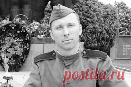 В Запорожье погиб глава администрации Михайловки. В Запорожской области в результате покушения погиб глава населенного пункта Михайловка Иван Сушко, взрывное устройство было заложено под сиденье автомобиля, сообщил член главного совета администрации региона Владимир Рогов. После детонации Сушко в критическом состоянии доставили в больницу, где он вскоре скончался.