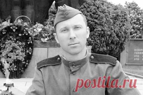 В Запорожье погиб глава администрации Михайловки. В Запорожской области в результате покушения погиб глава населенного пункта Михайловка Иван Сушко, взрывное устройство было заложено под сиденье автомобиля, сообщил член главного совета администрации региона Владимир Рогов. После детонации Сушко в критическом состоянии доставили в больницу, где он вскоре скончался.