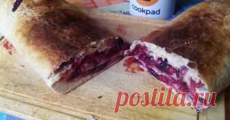 Рулет с садовыми ягодами #летниедесерты Автор рецепта Инна Рулет с садовыми ягодами #летниедесерты - пошаговый рецепт с фото. Этот рулет можно приготовить с любыми любимыми ягодами. Я же предлагаю приготовить его с ягодами чёрной смородины и садовой малины. Вкусный и ароматный  рулет получается!