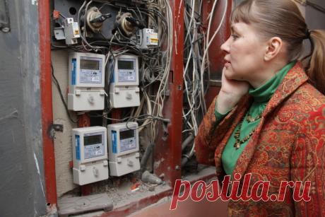 Как существенно сэкономить на электричестве: проверенные методы и приборы Протрите плафоны и смахните пыль с лампочек – чистые осветительные приборы дают гораздо больше света. Вымойте окна – дополнительный ...