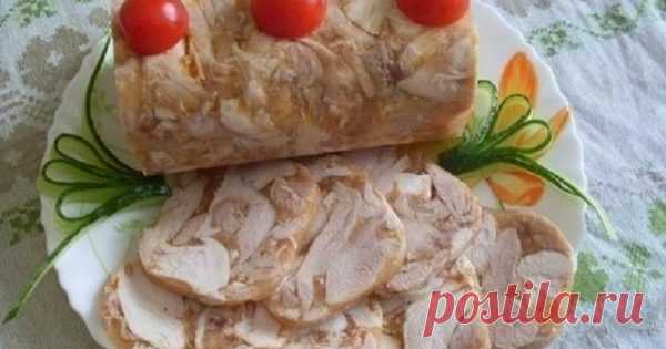 Вкуснейший рецепт холодной закуски из курицы. Домашний рулет в разы вкуснее магазинного! Очень вкусный, ароматный куриный рулет в бутылке, приготовленный по данному рецепту, идеально подойдет к завтраку, порадует ваших родных.