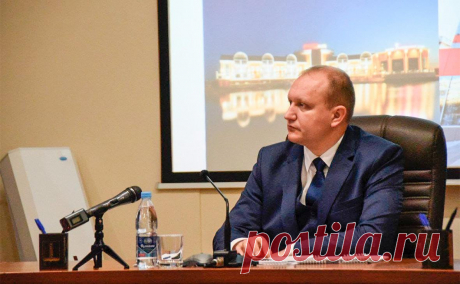 Бывшего мэра Ульяновска обвинили в премии самому себе на ₽300 тыс.. В отношении бывшего мэра Ульяновска Дмитрия Вавилина возбудили уголовное дело о растрате, сообщили РБК в пресс-службе Следственного комитета по Ульяновской области.