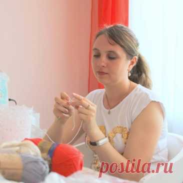 Дейграф Ирина / Заметки вязальщицы Здравствуйте! Меня зовут Ирина. Живу я в городе Павлодаре, Казахстан. В моей жизни есть место для рукодельных увлечений это вязание и вышивка.
Вязать умею с детства но долго не вязала и несколько лет назад решила вспомнить что это такое и с тех пор не могу остановиться))).
В 2015 году решила попробовать что нибудь ещё и остановила свой выбор на вышивке крестиком и не ошиблась. 
Добро пожаловать на мой канал!!! Здесь вы можете увидеть мои ...