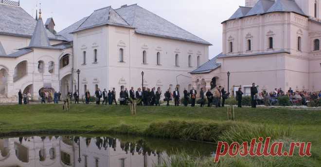 Исполнение "Ростовской сюиты"