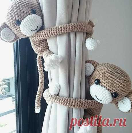 Обезьянка - держатель для штор