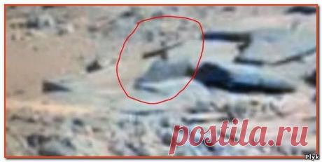 Фото с Марса - Крест на постаменте | Космос | Плюк - Обо всем на свете помаленьку