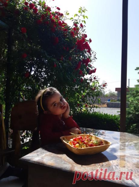 Շնորհավոր Հունիսի 1 -Congratulations on June 1
Շնորհավո՛ր տոնդ մեր ուրախություն,մեր արեւ:💥

Առանց երեխաների հնարավոր չէր լինի այդպես սիրել մարդկությունը:
Դոստոևսկի
Երեխաները սուրբ են և մաքուր: Չի կարելի դարձնել նրանց մեր տրամադրության խաղալիքը:
Անտոն Չեխով