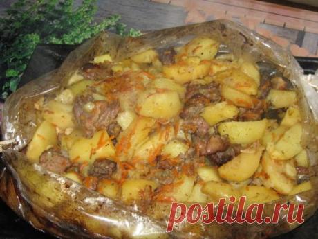 Картошка запеченная в рукаве