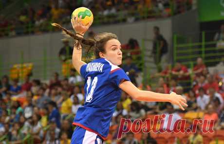 Анна Вяхирева. © EPA/MARIJAN MURAT. РИО-ДЕ-ЖАНЕЙРО, 21 августа. /ТАСС/. Российская гандболистка Анна Вяхирева признана самым ценным игроком олимпийского турнира. В восьми матчах на турнире Вяхирева забросила 36 мячей из 53 попыток (67,9%). Подробнее на ТАСС: https://tass.ru/sport/3554721  |  ТАСС: Спорт - Анна Вяхирева признана самым ценным игроком олимпийского гандбольного турнира