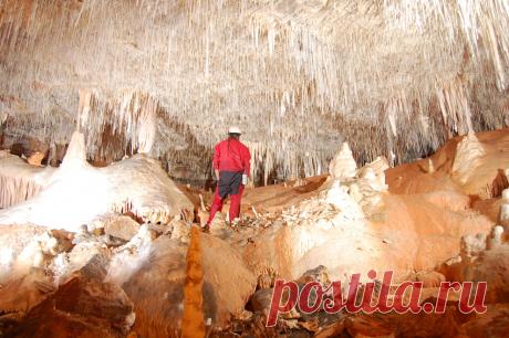 Фантастические виды доломитовой известняковой пещеры — Мания.инфо