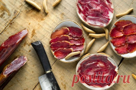 Какими продуктами можно заменить колбасу?