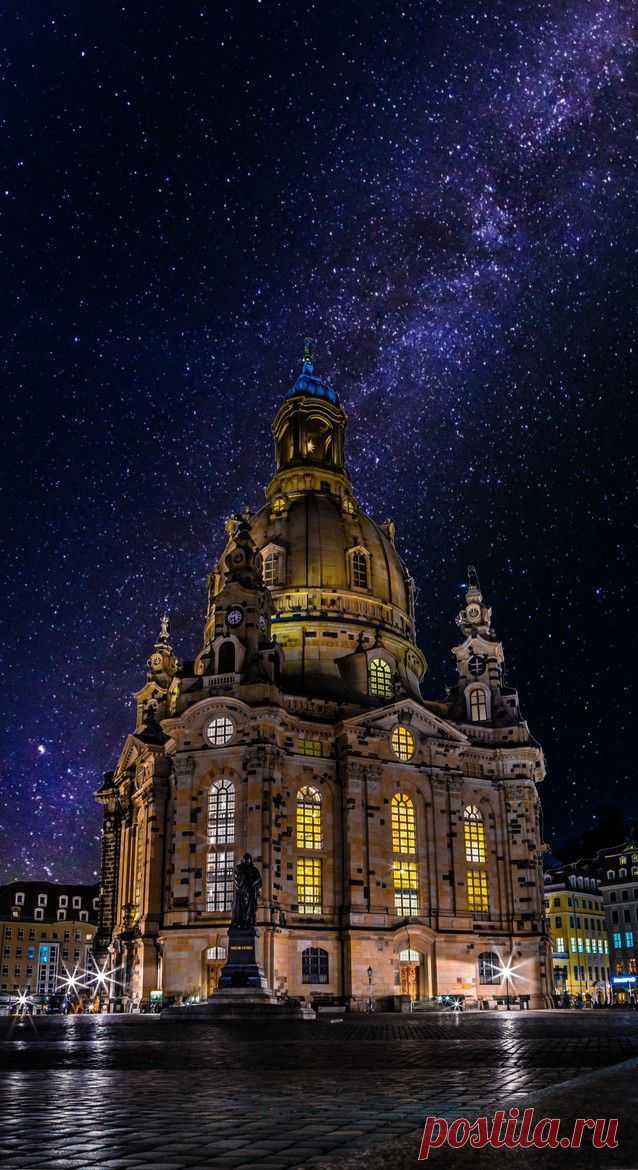 Дрезден Германия
Cloud Nodes Photo - Dresden Frauenkirche and milky way - Dresden - Germany 634483188191536