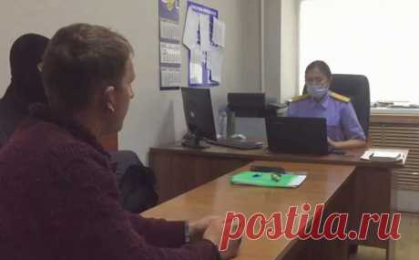 Подозреваемого в убийстве трех девушек в Гае заключили под стражу. Гайский городской суд в Оренбургской области арестовал на два месяца подозреваемого в убийстве трех студенток медколледжа Александра Лазарева, мужчина взят под стражу в зале суда.
