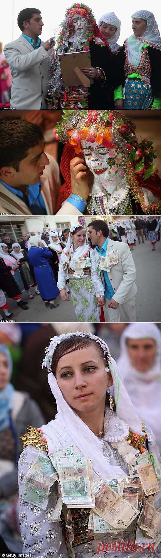 Нельзя построить новый дом из одних обломков старого.