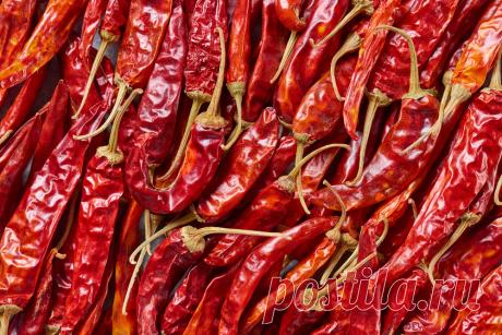 Перец чили на четверть снижает риск смерти Ученые рассказали, что при регулярном употреблении перца чили риск смерти снижается на 25%.