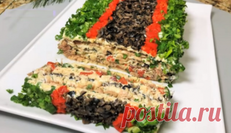 Закусочный рыбный торт «Красотка»: вкусная идея для праздничного стола Ингредиенты

майонез домашний – 130 грамм;
крем-чиз Филадельфия или другой – 130 грамм;
соль,
перец,
горчица – ½ чайной ложки,
укроп – 2 столовых ложки,
тунец консервированный (или другие консервы) – 110 грамм,
сёмга малосольная – 120 грамм,
маринованный красный перец – 150 грамм,
оливки