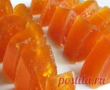 Медовая тыква - вкуснейший десерт. 

Ингредиенты: 

Тыква — 400-500 гр 
Мёд — 3 ст.л. 
Сливочное масло — 30 гр 
Корица по вкусу 

Приготовление: 

Тыкву нарезать кусочками не более 2 см, обмазать мёдом с корицей. Чашу мультиварки смазать сливочным маслом, выложить в неё наши кусочки тыквы. Включить режим «выпечка» на 35-40 минут. Получится не только вкусный, но ещё и очень полезный для организма десерт 
Приятного аппетита!