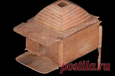 В Томске создали виртуальный музей археологических находок из Хакасии. Студенты и ученые Томского государственного университета создали научно-популярный сайт, посвященный последним открытиям на Оглахтинском могильнике. В виртуальном музее можно увидеть объемные модели экспонатов возрастом более 1500 лет. Сайт создали в том числе и из-за того, что находки хрупкие и долго не сохраняются.