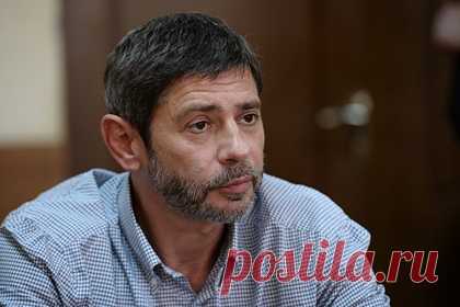 Коллеги Валерия Николаева раскрыли подробности нервного срыва артиста. Коллеги российского актера Валерия Николаева рассказали о причинах его нервного срыва. По словам сослуживцев Николаева по актерскому цеху, перед задержанием сотрудниками полиции и госпитализацией в психиатрическую больницу 56-летний артист взял кредит и купил дорогой автомобиль.