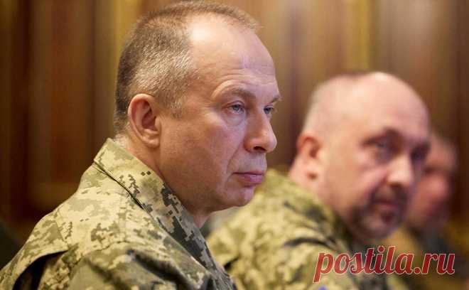Сырский заявил о необходимости новых поставок оружия с Запада для Украины. Главнокомандующий ВСУ Александр Сырский заявил, что наступление украинской армии возможно только при условии расширения военной помощи. По его словам, сейчас критически необходимы боеприпасы, бронетехника и системы ПВО