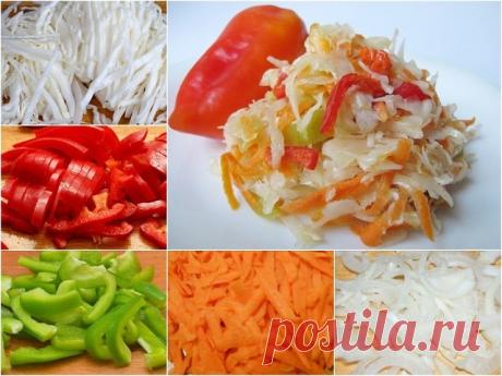 Быстрая маринованная капуста "Закусочная"
Очень вкусная, хрустящая капустка с болгарским перцем.
Приготовленная по такому рецепту закуска первой исчезает со стола.

Ингредиенты:
- 1 кочан капусты (около 2,5 кг),
- 3 зубчика чеснока,
- 2 болгарских перца (лучше брать разного цвета),
- 2 моркови,
- 2 головки репчатого лука.

Для маринада:
- 1 литр воды,
- 100 мл яблочного или обычного 9% уксуса,
- 100 мл растительного масла,
- 1 ст. ложка сухой горчицы (не обязательно, добав...