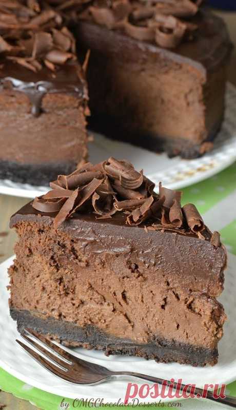 Triple Chocolate Cheesecake with Oreo Crust