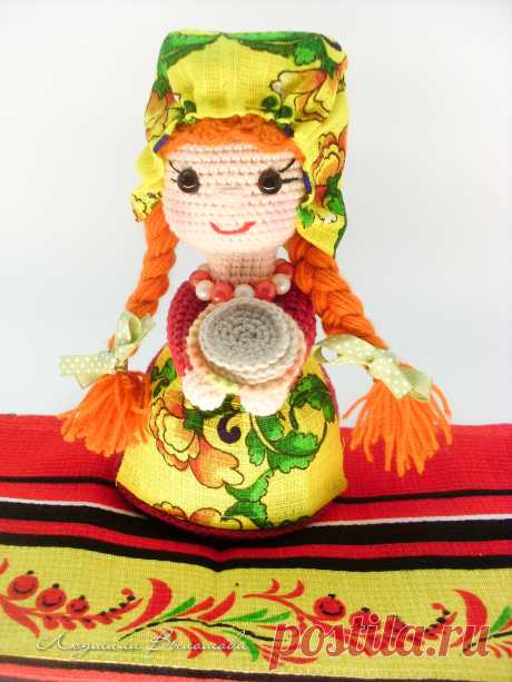 PDF Кукла Масленица. FREE amigurumi crochet pattern. Бесплатный мастер-класс, схема и описание для вязания амигуруми крючком. Вяжем игрушки своими руками! Куколка, кукла, doll, puppet, puppe, marioneta, fantoche, poupée, lalka. #амигуруми #amigurumi #amigurumidoll #amigurumipattern #freepattern #freecrochetpatterns #crochetpattern #crochetdoll #crochettutorial #patternsforcrochet #вязание #вязаниекрючком #handmadedoll #рукоделие #ручнаяработа #pattern #tutorial #häkeln #amigurumis #dolls
