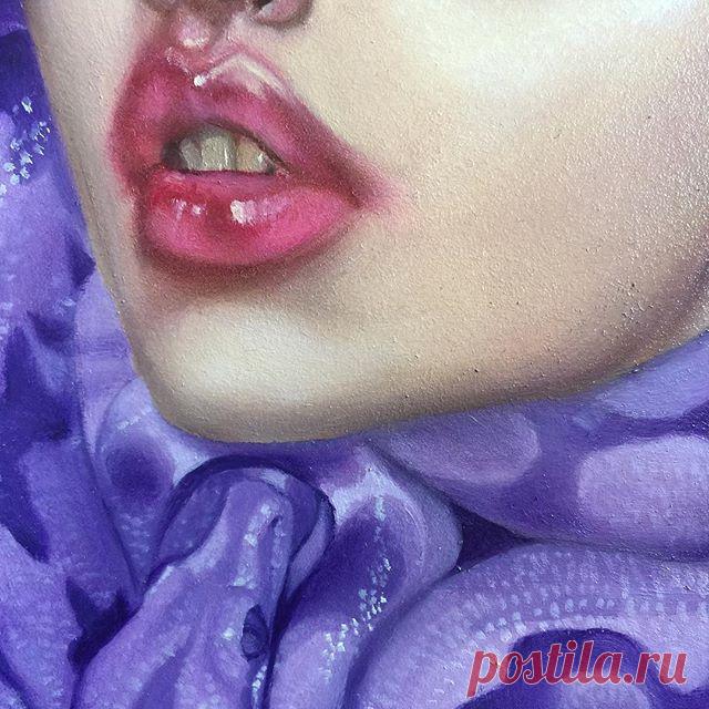 Сегодня закончили эти маленькие губы, когда они спокойно смотрели 🐍💜🎨 #wip #progresspic