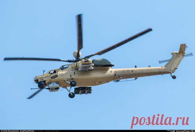Первый Ми-28НМ для Минобороны сфотографировали в полете Ростовский споттер опубликовал снимок модернизированного ударного вертолета Ми-28НМ «Ночной охотник» в воздухе. Обновленную машину легко узнать по шару