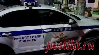 Погибли 15 правоохранителей и четверо гражданских: в СК сообщили о 19 жертвах нападения боевиков в Махачкале и Дербенте. В Махачкале и Дербенте отменили правовой режим контртеррористической операции. Об этом сообщили в НАК. Ранее силовики ликвидировали пятерых боевиков, совершивших в дагестанских городах нападения на здания церкви и синагоги, а также на сотрудников полиции. По данным СК, в результате их действий погибли 15 правоохранителей и четверо гражданских, в том числе священнослужитель.…