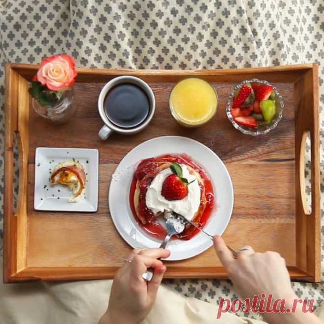 Make Your Mom Strawberry Shortcake Pancakes For Breakfast In Bed On Mother's Day