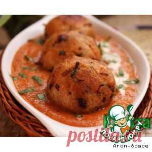 Kofta/Кофта-индийские овощные фрикадельки - кулинарный рецепт


    Соус (томатный, можно приготовить самому или купить магазинный)
    Соль — 1 ч. л.
    Соевый соус — 1 ч. л.
    Мука (oбычная белая или гороховая мука) — 1/2 стак.
    Специи (чёрный перец, куркума, перец чили и (или) любой набор специй, по вкусу)
    Овощи (любые свежие или варёные овощи) — 1 стак.
    Зелень (мелко порубленная зелень петрушки или любая другая, по вкусу) — 1 ст. л.