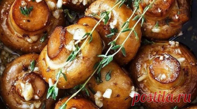 Užkepti pievagrybiai česnakiniame padaže. Milijono vertas užkandis! |