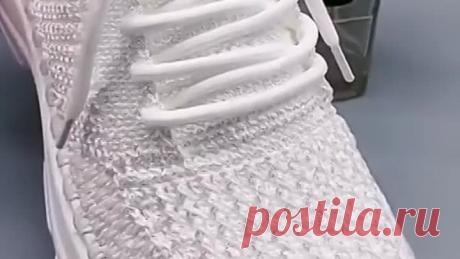 Вязаные кроссовки