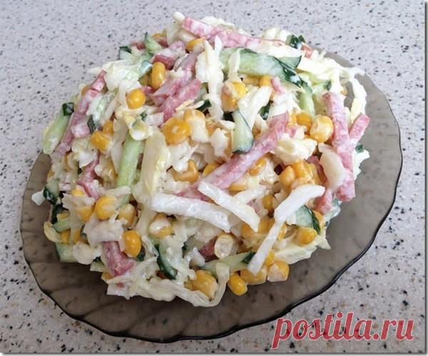 25 рецептов салата с сыром:
1. Салат 