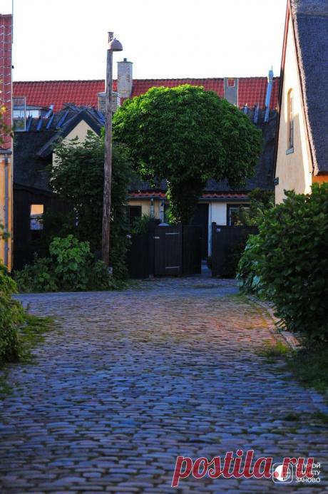 Симпатичная деревня с желтыми домиками - Драгёр - Путешествуем вместе